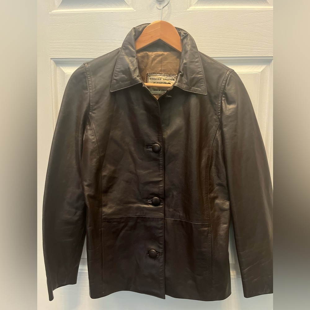 PRE-OWNED CUERO WOMEN'S GENUINE LEATHER JACKET- BROWN- SMALL